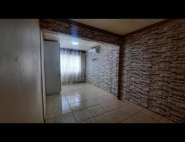 3 BEDROOM DUPLEX FOR SALE IN EASTBURY